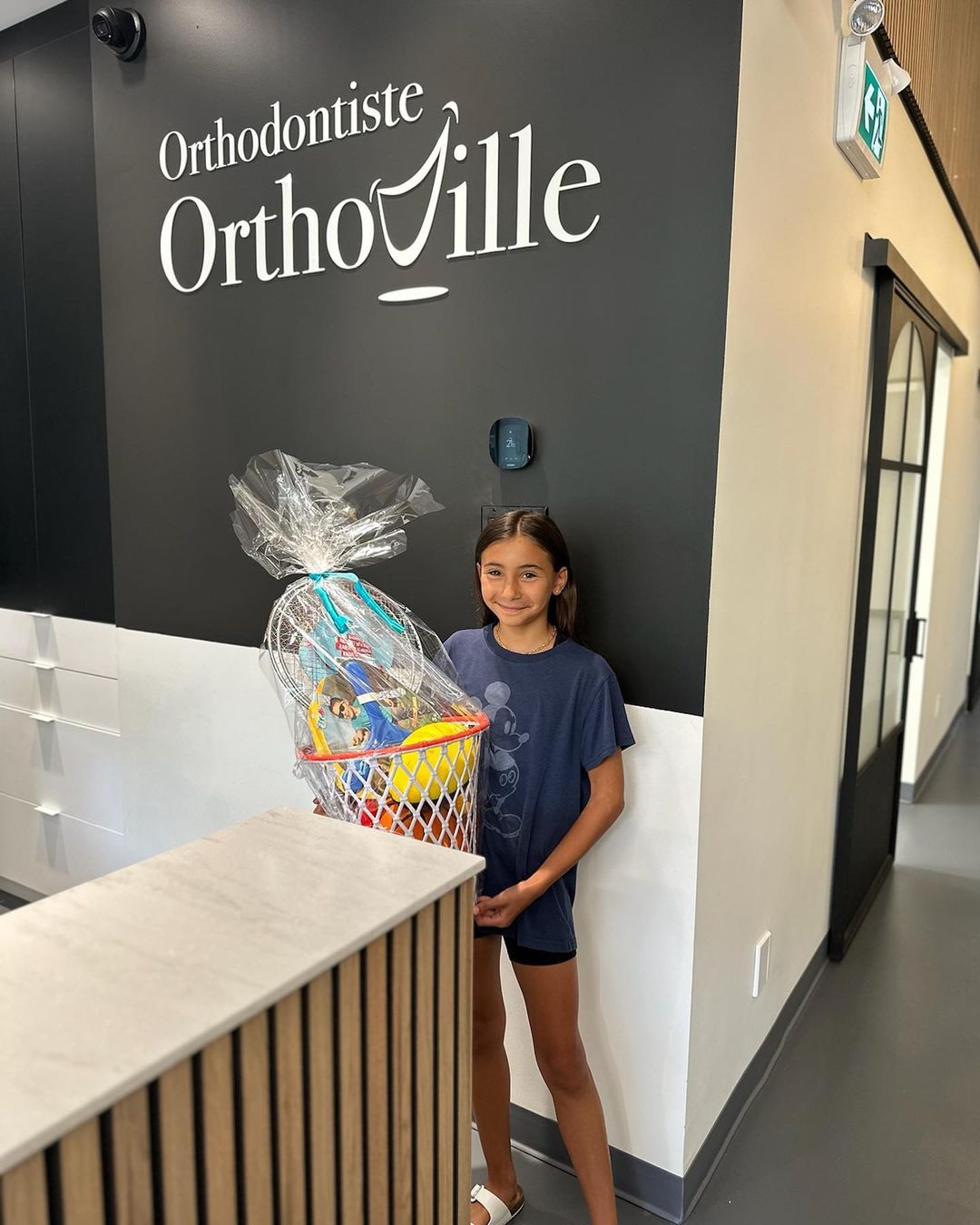 Une des gagnantes du concours de juin à la Clinique OrthoVille Westmount